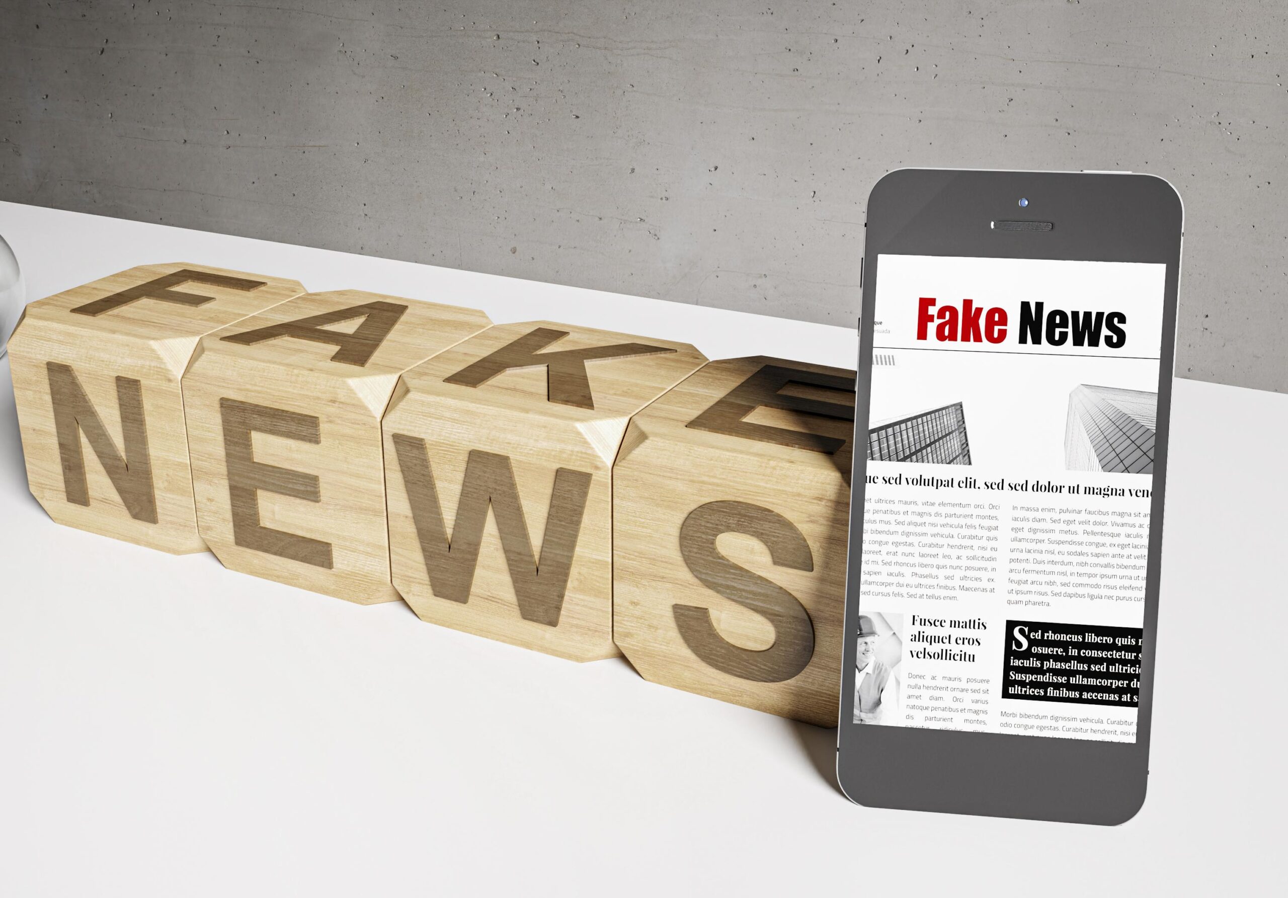 fake-nfake ews-smartphone