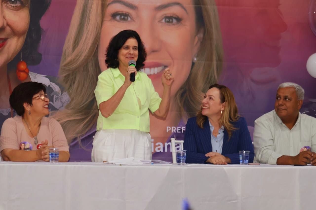 Nísia Trindade declarou apoio a Adriana