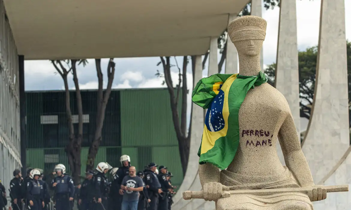 interrogatórios dos réus do núcleo